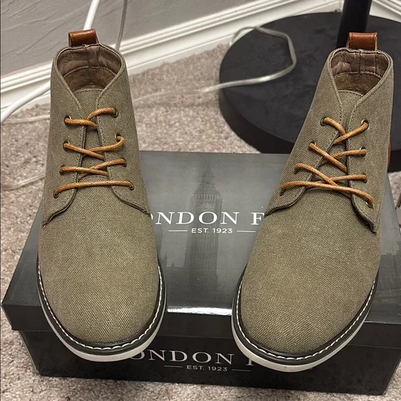London Fog Men's Olive and Brown Chukka Boots - Picture 2 of 7